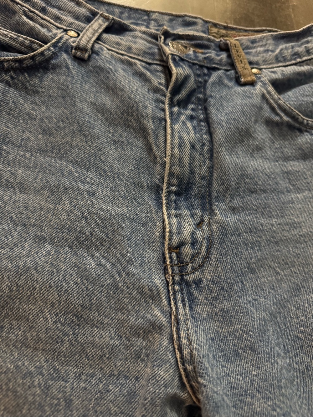 80’s Women’s 900 Series Levi's Size 11 Light Wash Mom Denim Jeans